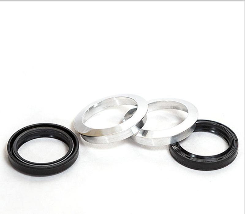 Dust covers with oil seals / Tolle